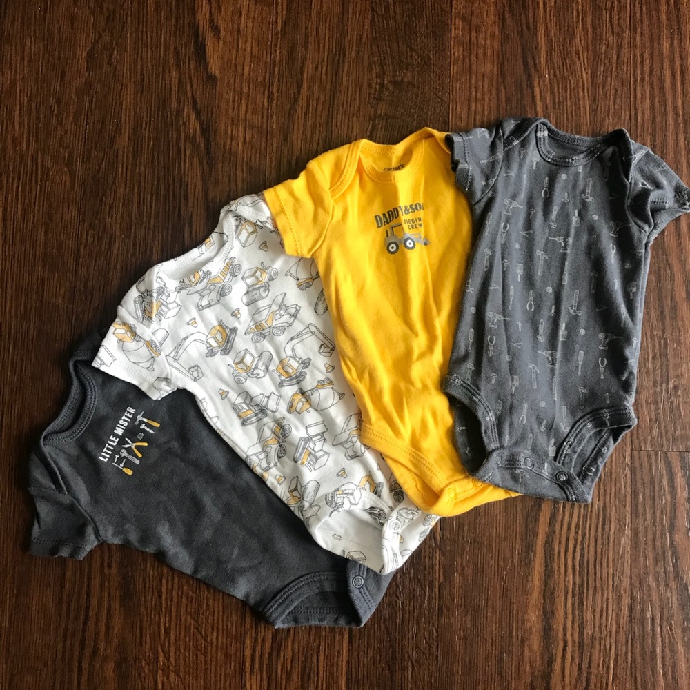 Carter’s baby boy 4pc bodysuit set